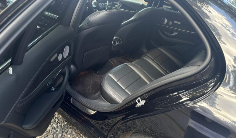 
								Mercedes Benz E250 full									