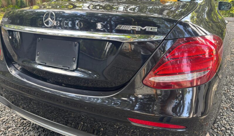 
								Mercedes Benz E250 full									