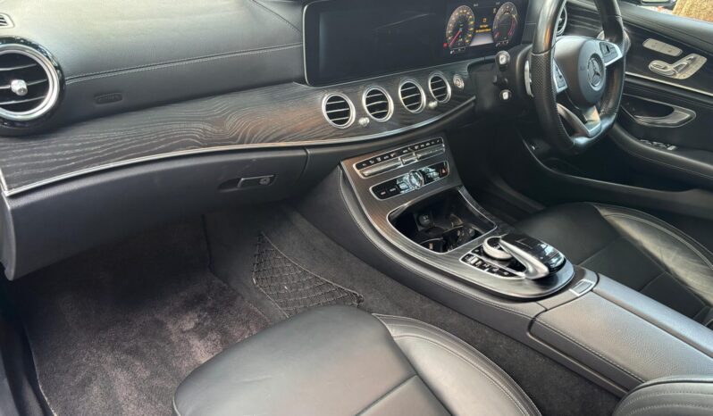 
								Mercedes Benz E250 full									