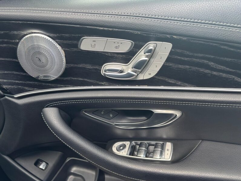 
								Mercedes Benz E250 full									