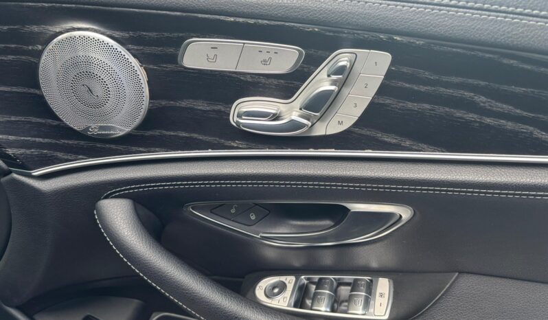 
								Mercedes Benz E250 full									