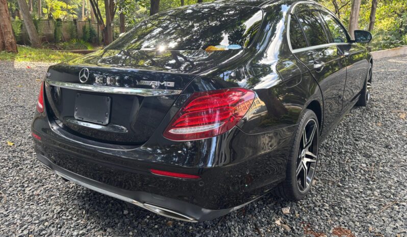 
								Mercedes Benz E250 full									