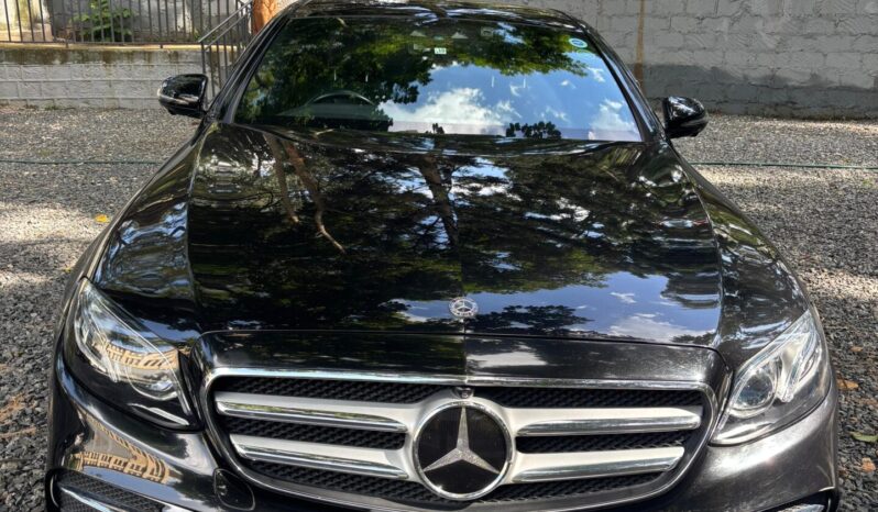 
								Mercedes Benz E250 full									