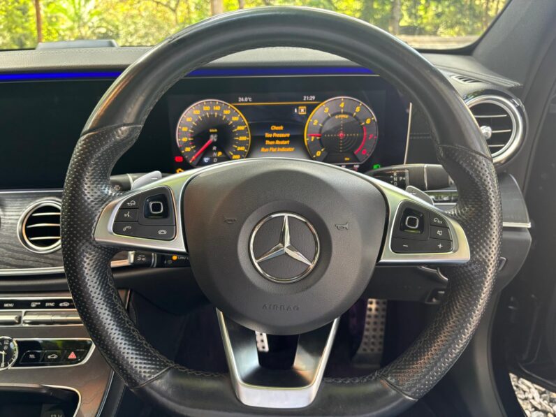 
								Mercedes Benz E250 full									