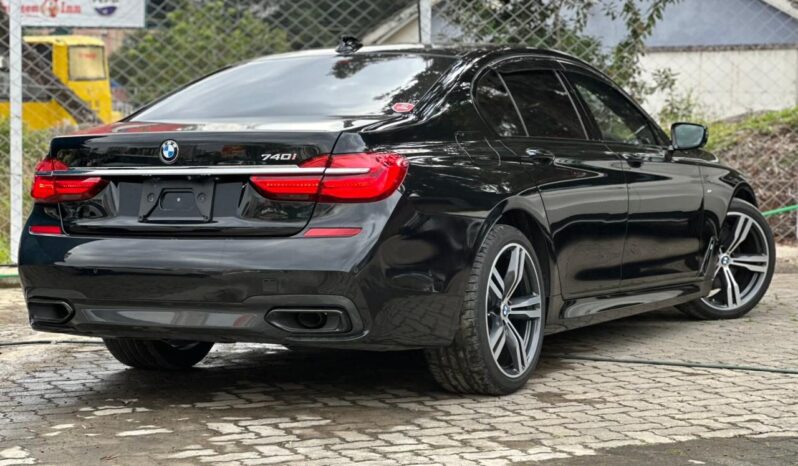 
								Bmw 740i full									
