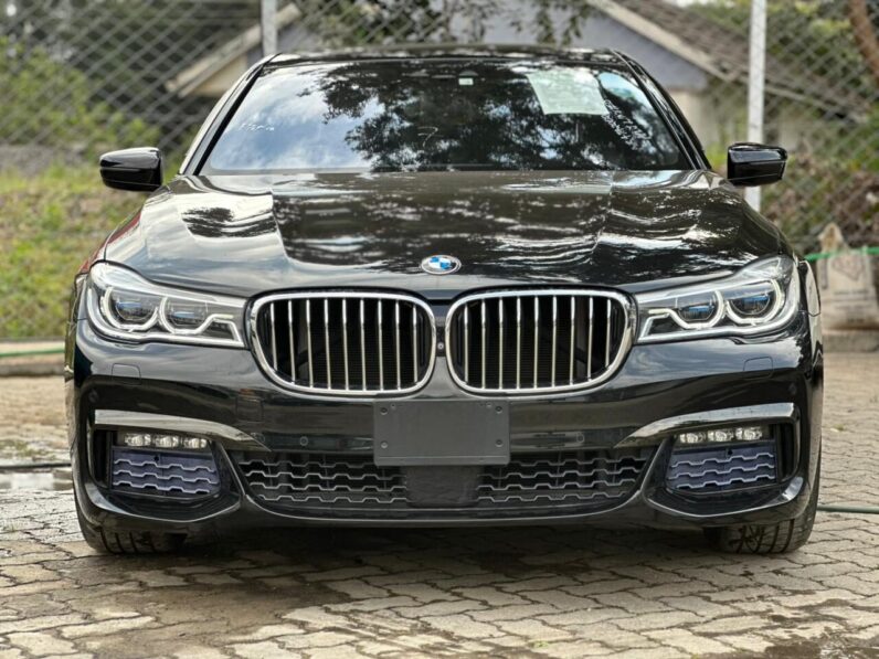 
								Bmw 740i full									