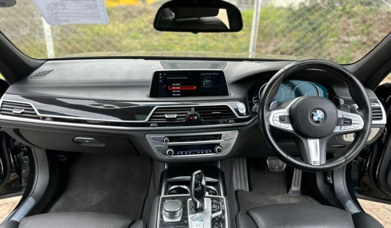 
								Bmw 740i full									