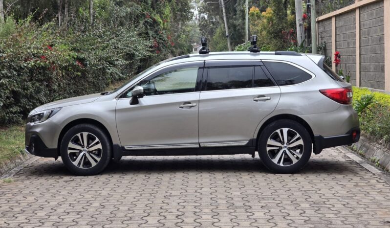 
								Subaru Outback full									