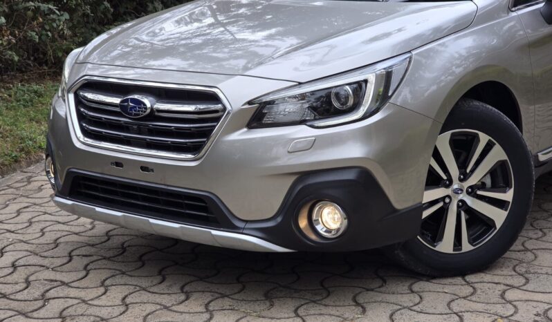 
								Subaru Outback full									