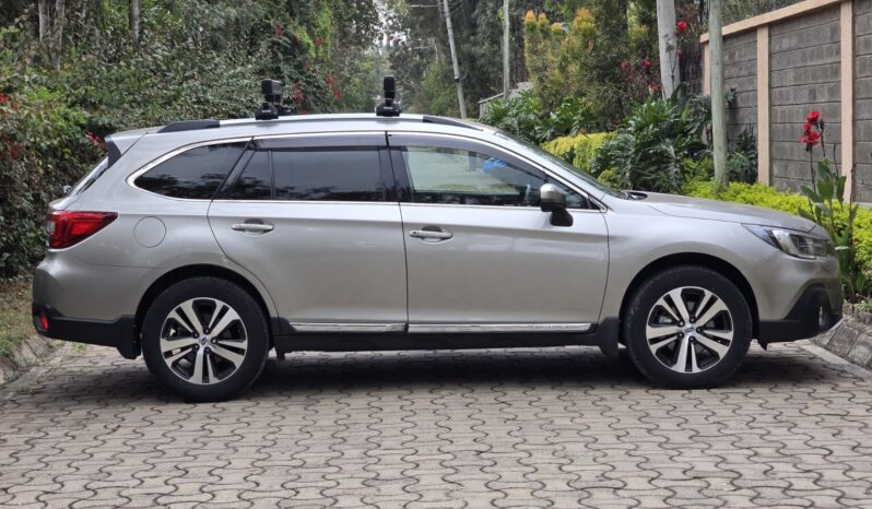 
								Subaru Outback full									