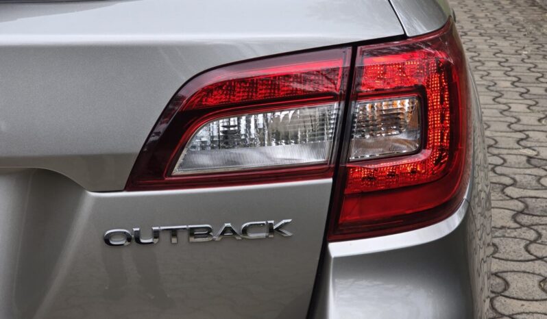 
								Subaru Outback full									