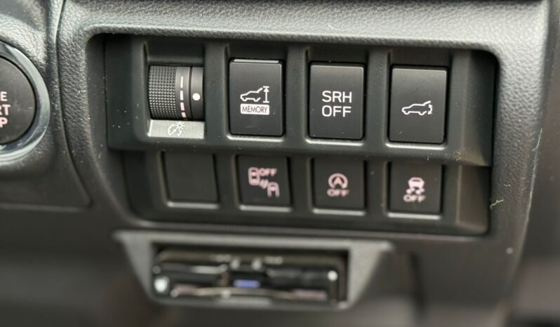 
								Subaru Forester full									