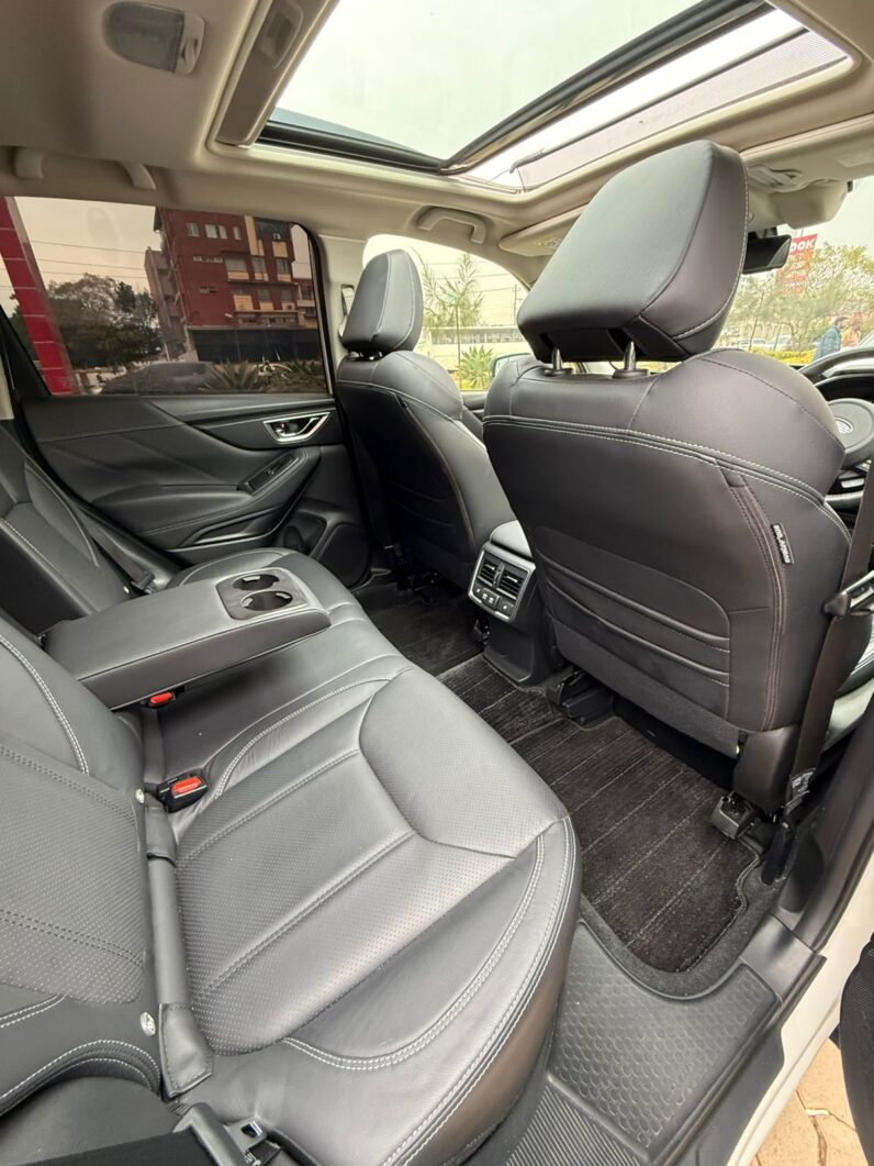 
								Subaru Forester full									