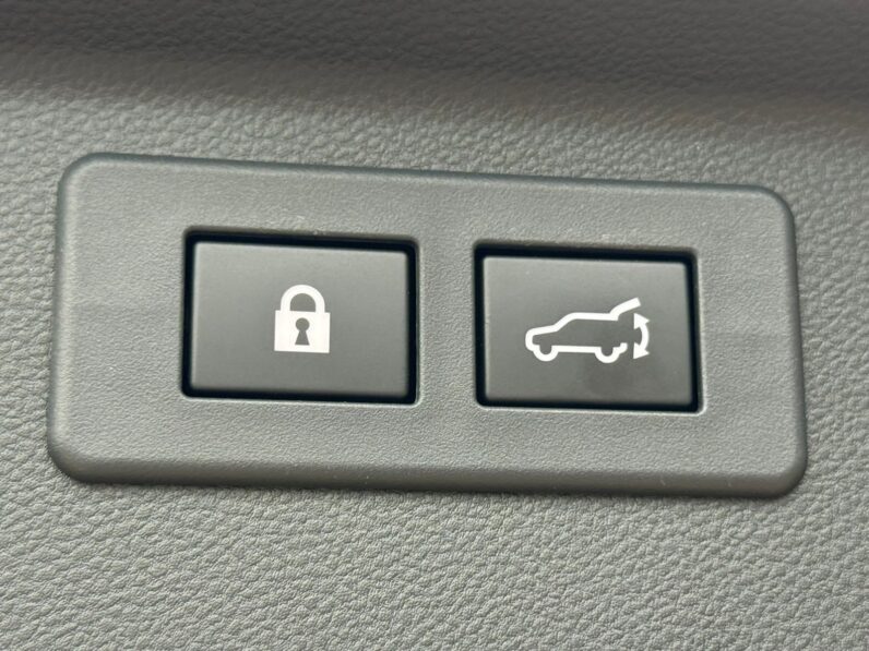 
								Subaru Forester full									