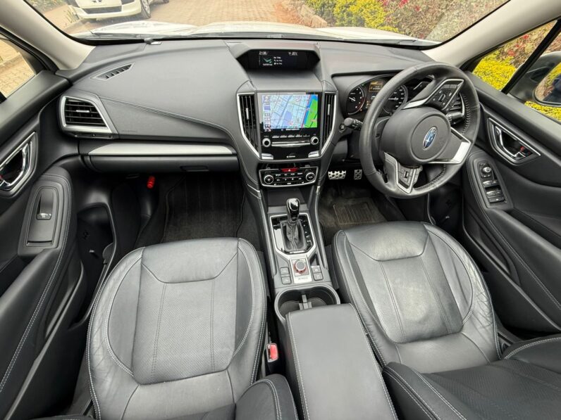 
								Subaru Forester full									