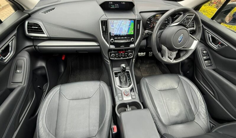 
								Subaru Forester full									