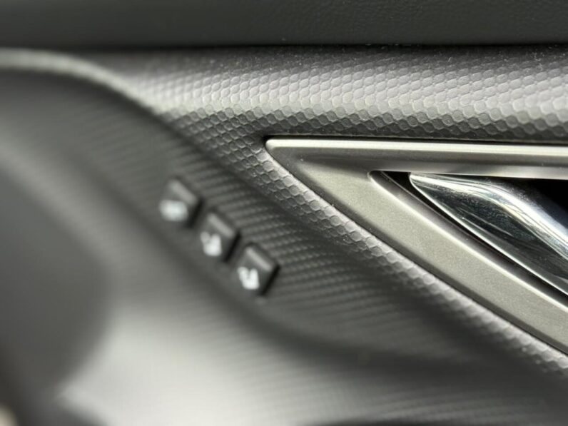 
								Subaru Forester full									