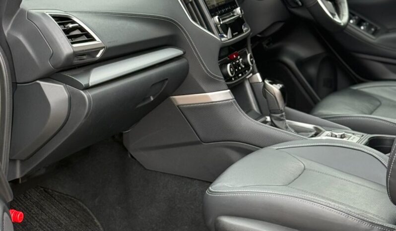 
								Subaru Forester full									