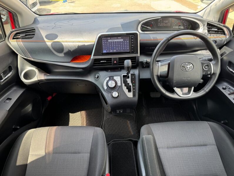 
								Toyota Sienta full									