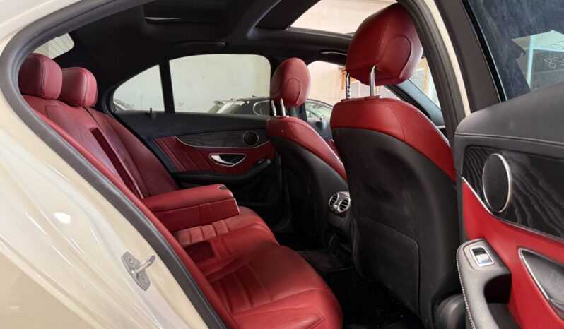 
								Mercedes Benz C200 full									