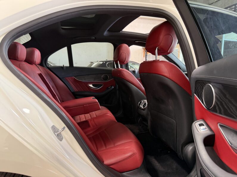 
								Mercedes Benz C200 full									