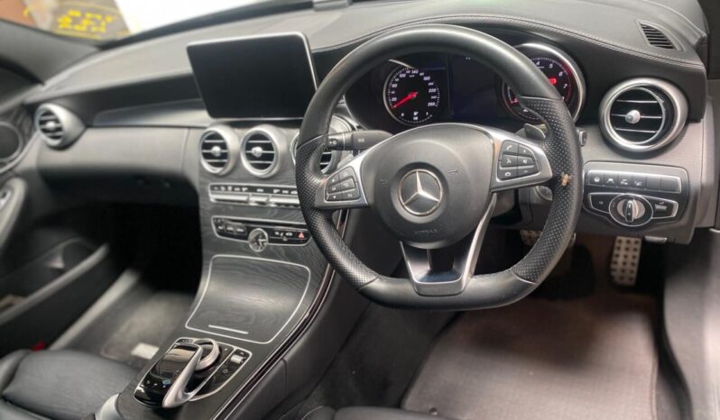 
								Mercedes Benz C200 full									