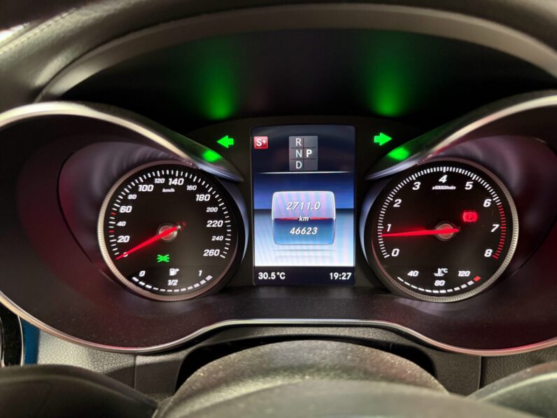 
								Mercedes Benz C200 full									