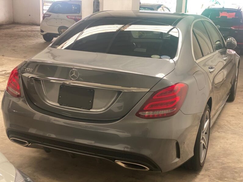 
								Mercedes Benz C200 full									