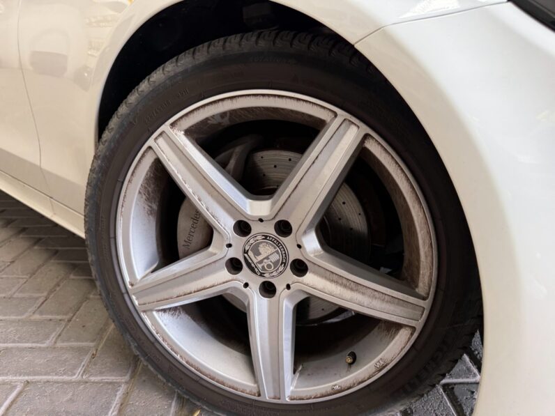 
								Mercedes Benz C200 full									