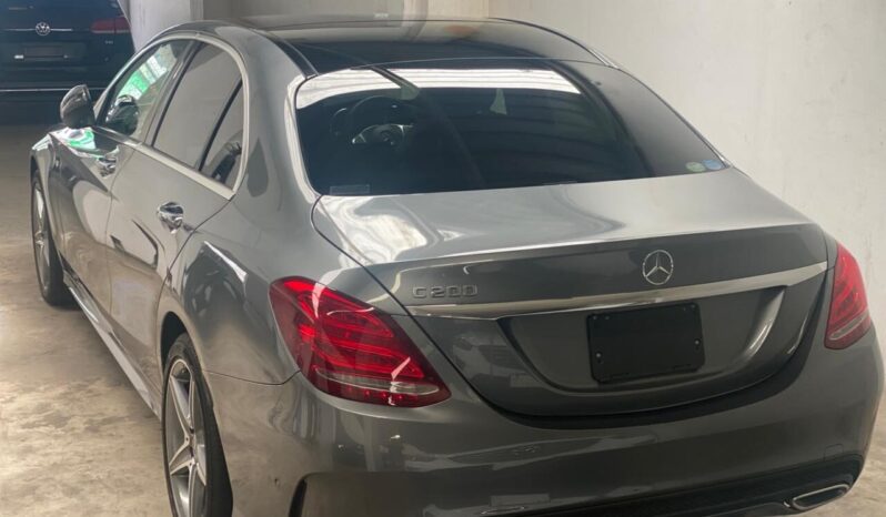 
								Mercedes Benz C200 full									