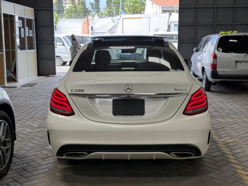 
								Mercedes Benz C200 full									
