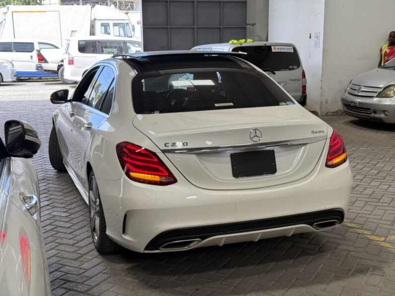 
								Mercedes Benz C200 full									