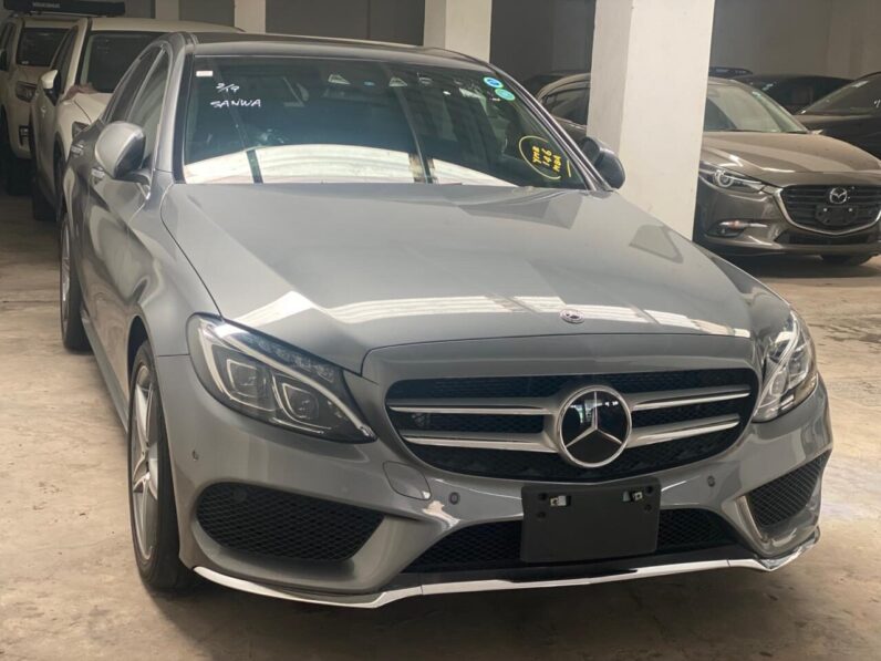 
								Mercedes Benz C200 full									