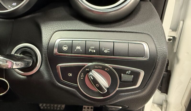 
								Mercedes Benz C200 full									