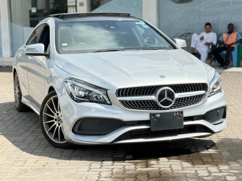 
								Mercedes Benz CLA 180 full									
