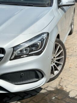 Mercedes Benz CLA 180