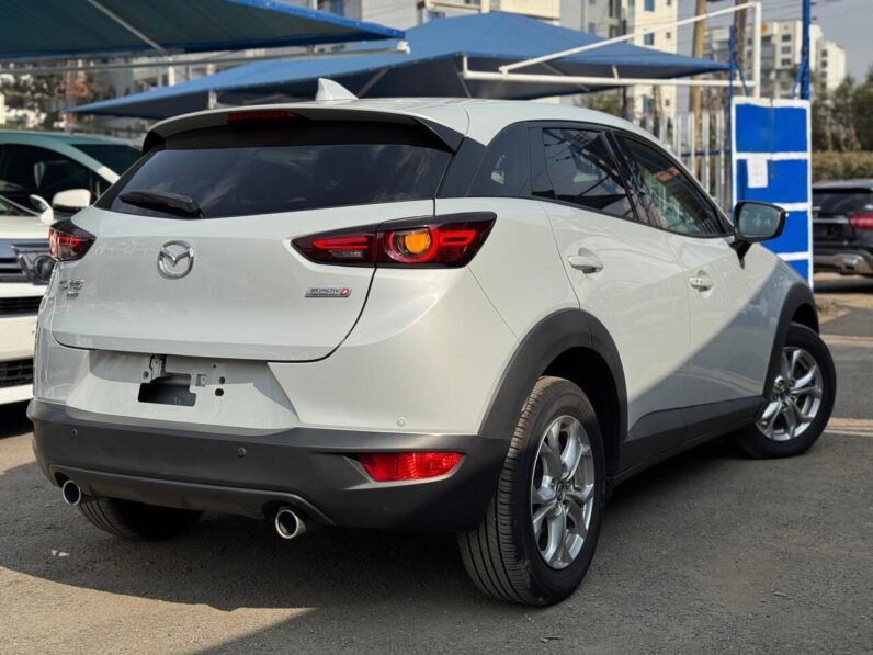 
								Mazda CX-3 full									