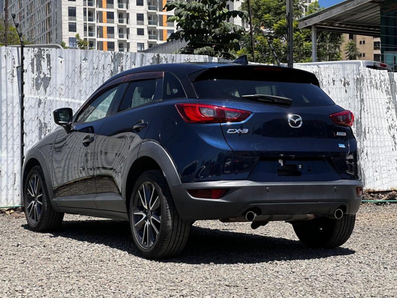 
								Mazda CX-3 full									