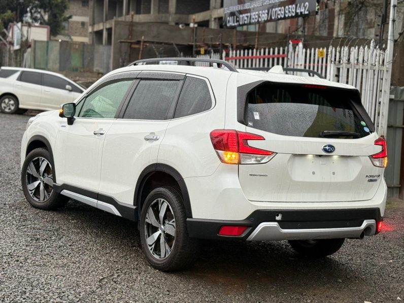 
								Subaru Forester full									