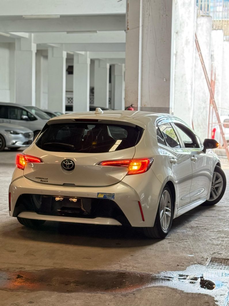 
								Toyota Corolla sport full									