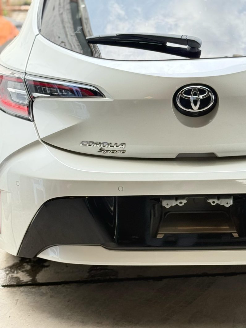 
								Toyota Corolla sport full									