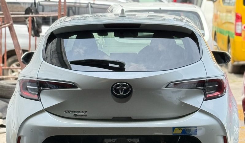 
								Toyota Corolla sport full									