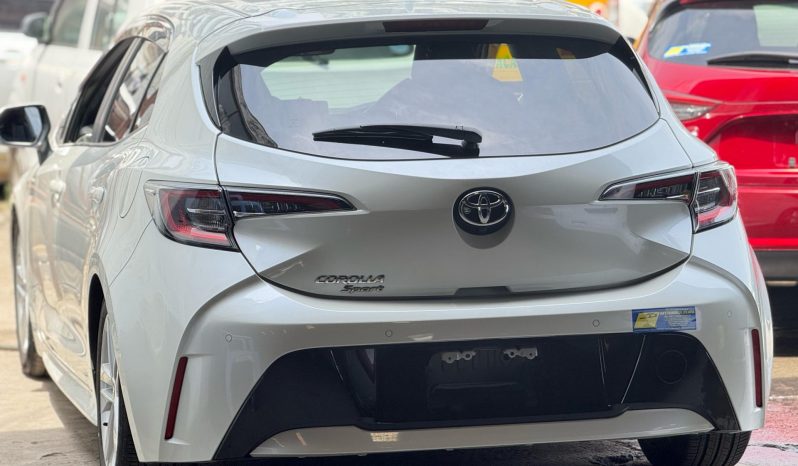 
								Toyota Corolla sport full									