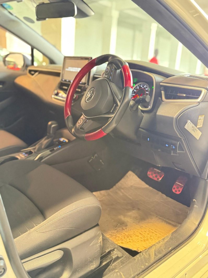 
								Toyota Corolla sport full									