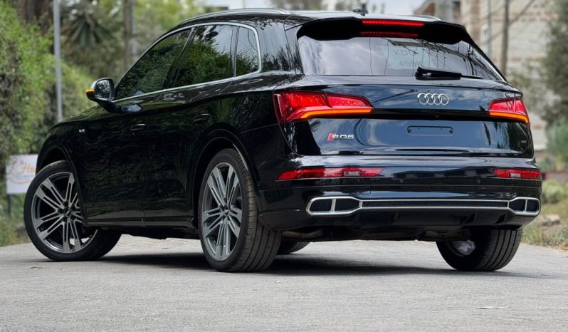 
								Audi SQ5 full									