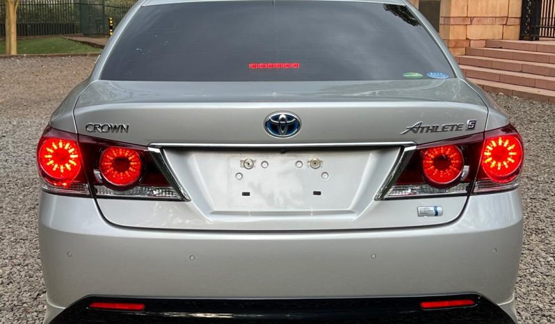 
								Toyota Crown full									