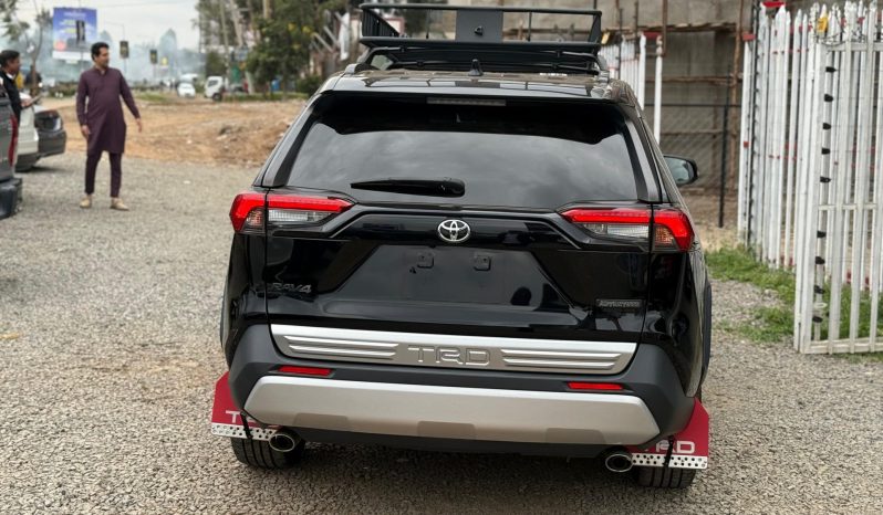 
								Toyota Rav4 full									