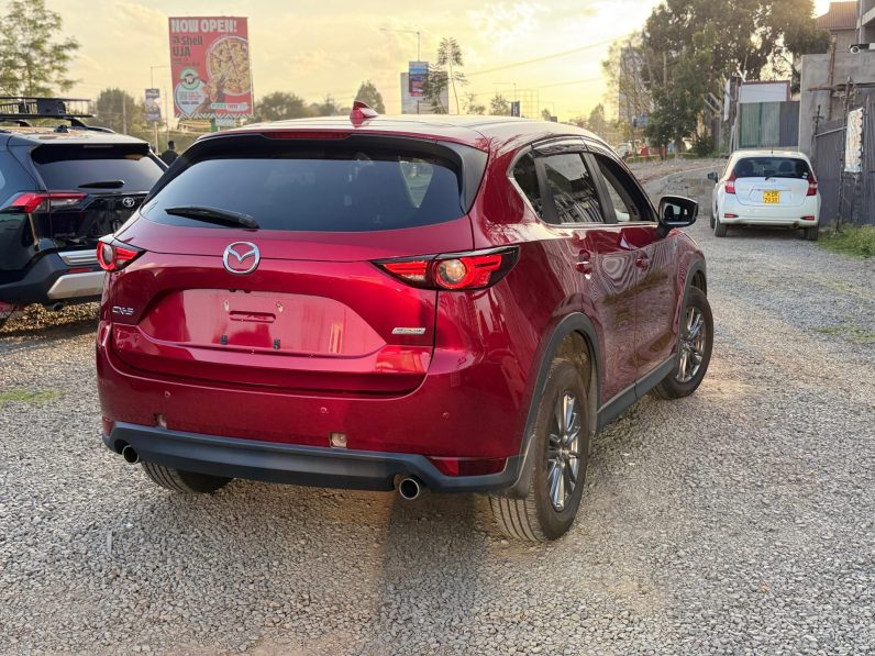 
								Mazda CX-5 full									