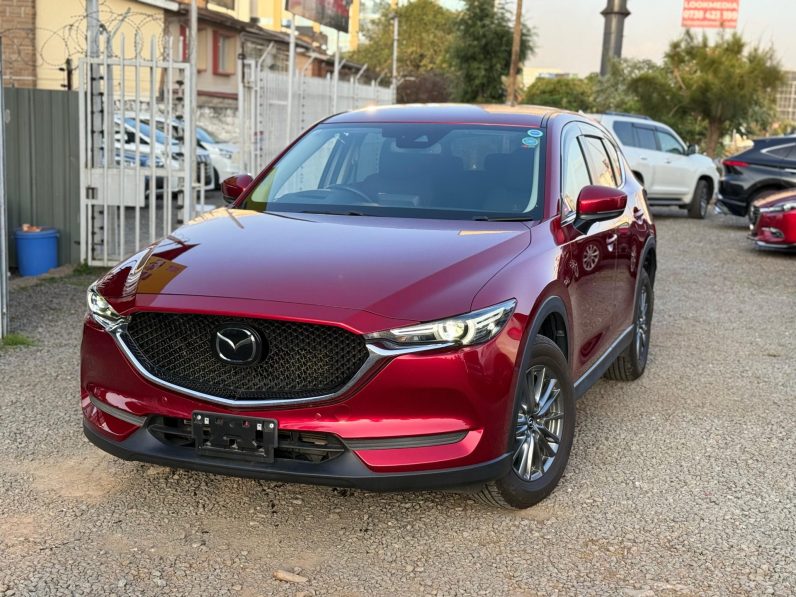 
								Mazda CX-5 full									