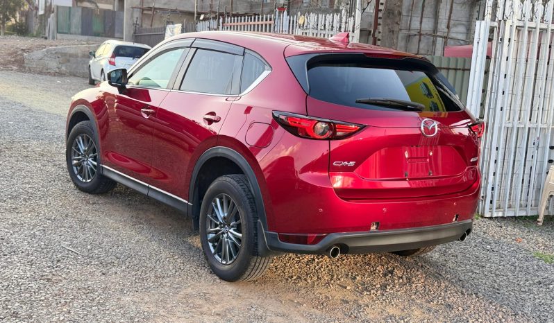 
								Mazda CX-5 full									